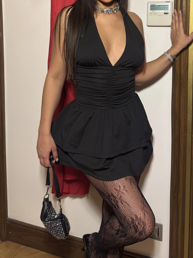 Siyah Fırfırlı Şortlu Mini Elbise