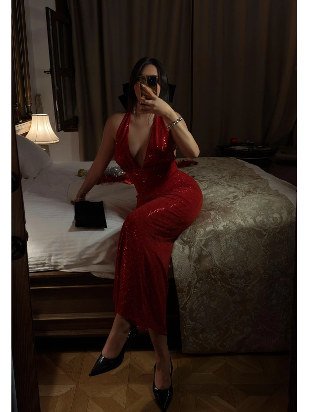 Kırmızı Payetli Boyundan Bağlamalı Uzun Elbise