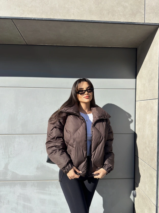 Kahverengi Dik Yaka Baklava Desen Mont