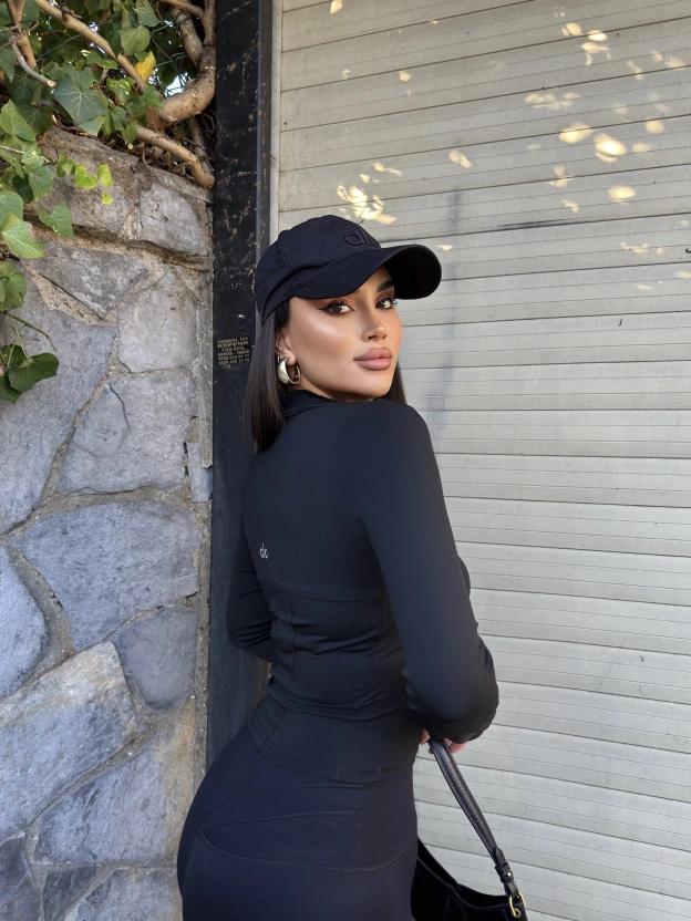 Siyah Yarım Balıkçı Sırt Balenli Crop