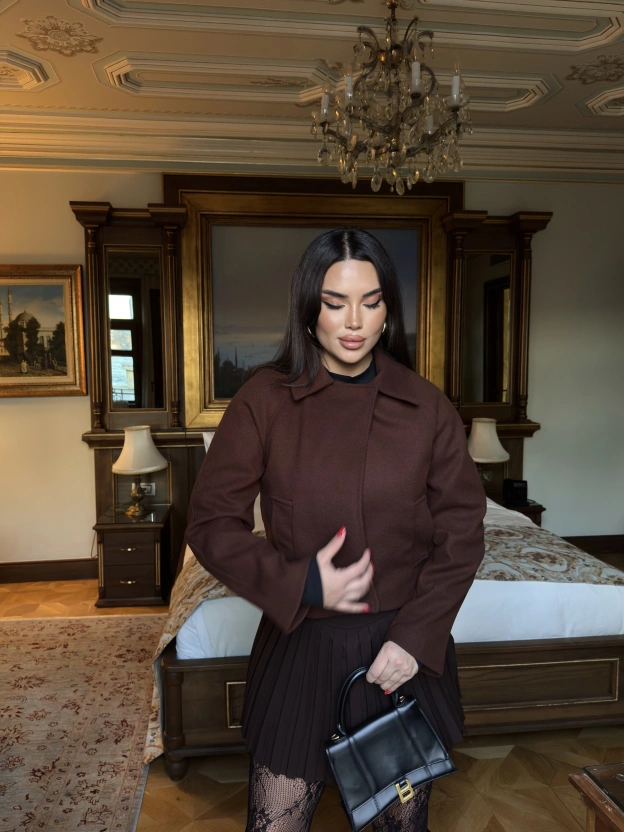 Kahverengi Polo Yaka Kaşe Mont