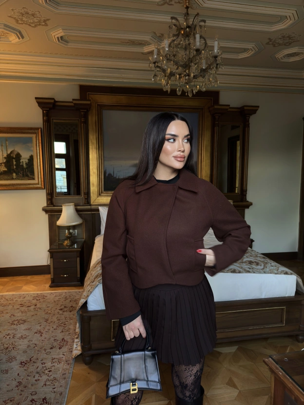 Kahverengi Polo Yaka Kaşe Mont