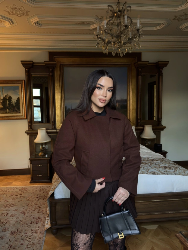 Kahverengi Polo Yaka Kaşe Mont