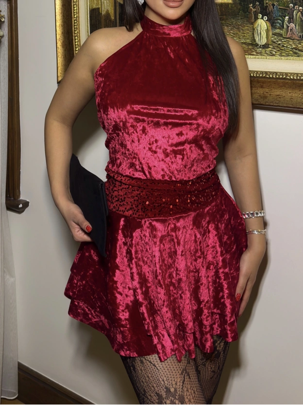 Kırmızı Kadife Sırt Detay Elbise