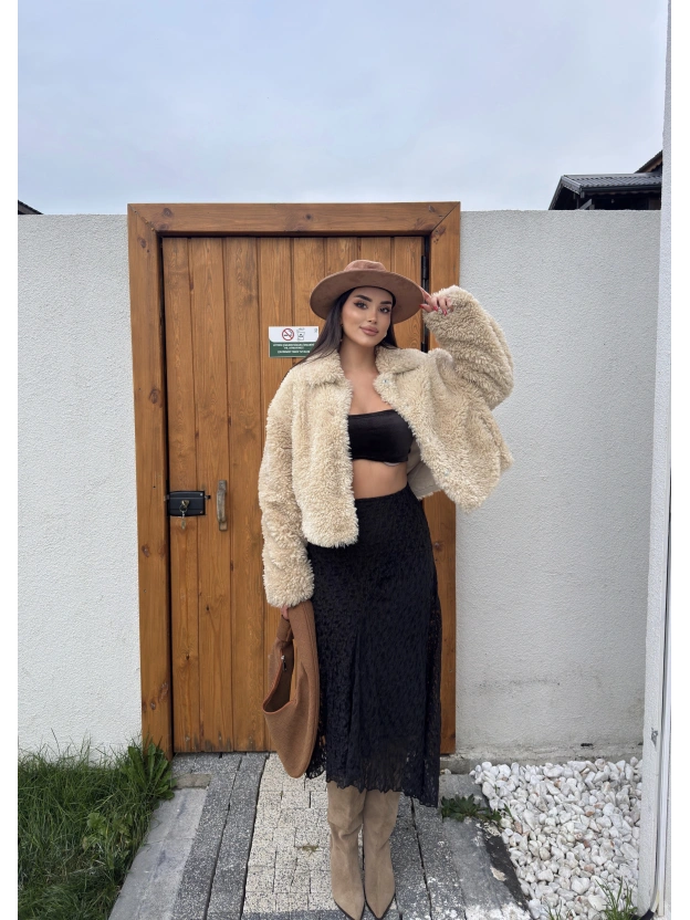 Siyah Dantelli Asimetrik Etek