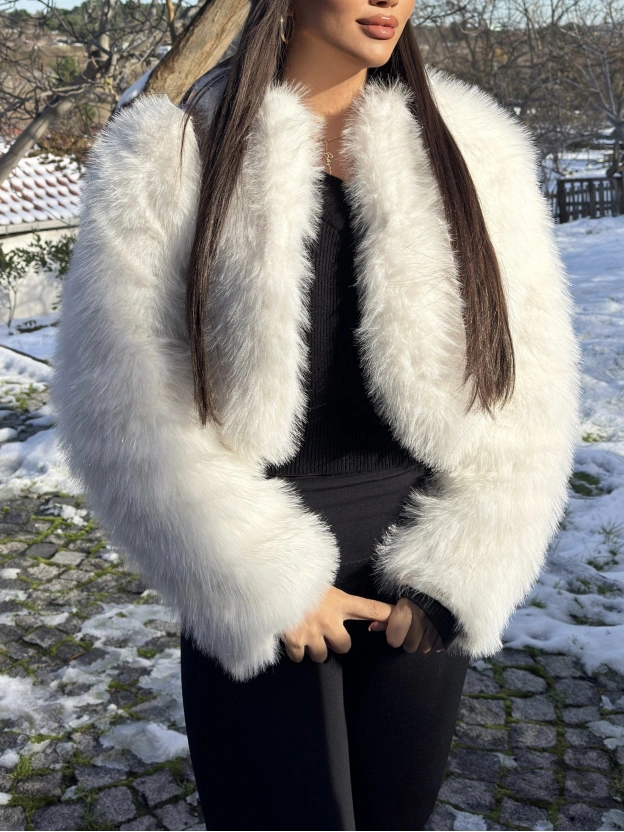 Beyaz Simli Crop Kürk Ceket