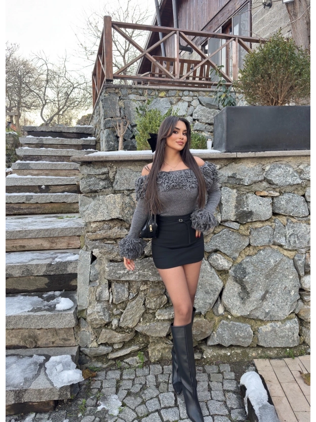 Siyah Toka Detay Mini Şort Etek