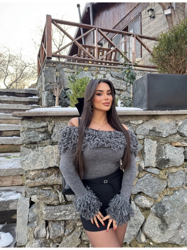 Antrasit Püsküllü Madonna Kazak