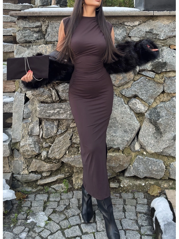 Kahverengi Kolsuz Yırtmaç Detay Uzun Elbise