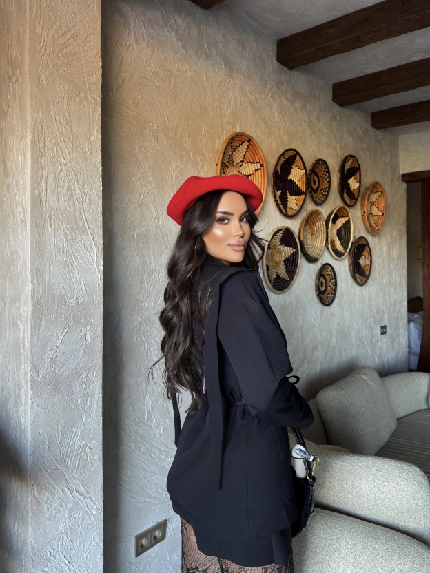 Siyah Omuz Detay Kuşaklı Blazer Ceket