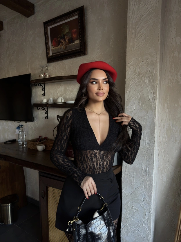 Siyah Dantel Bodysuit
