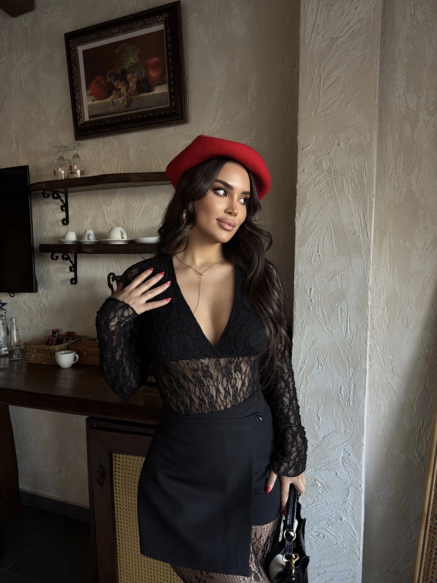 Siyah Dantel Bodysuit
