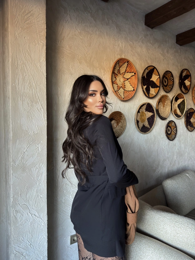 Siyah Kemerli Blazer Ceket