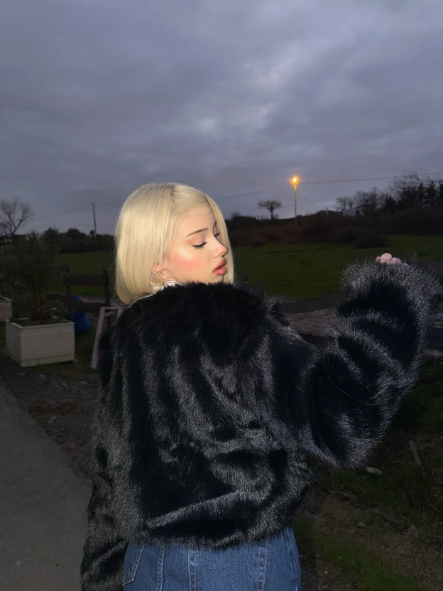 Siyah Crop Kürk Ceket