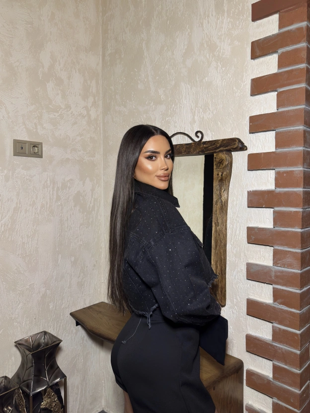 Siyah Taşlı Crop Kot Ceket