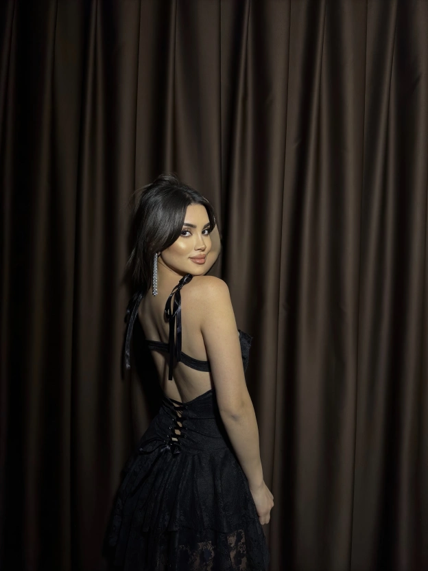 Siyah Askılı Sırt Detay Dantel Elbise