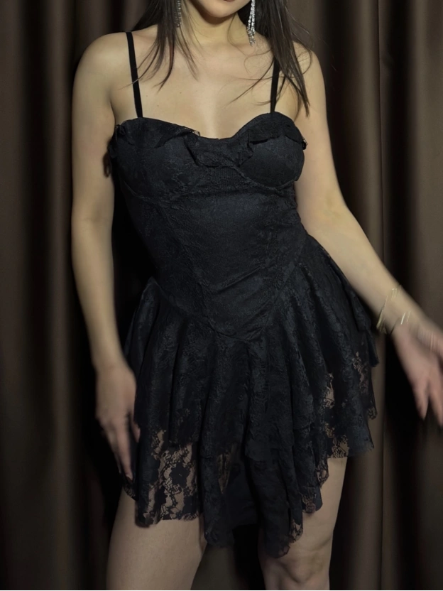 Siyah Askılı Sırt Detay Dantel Elbise