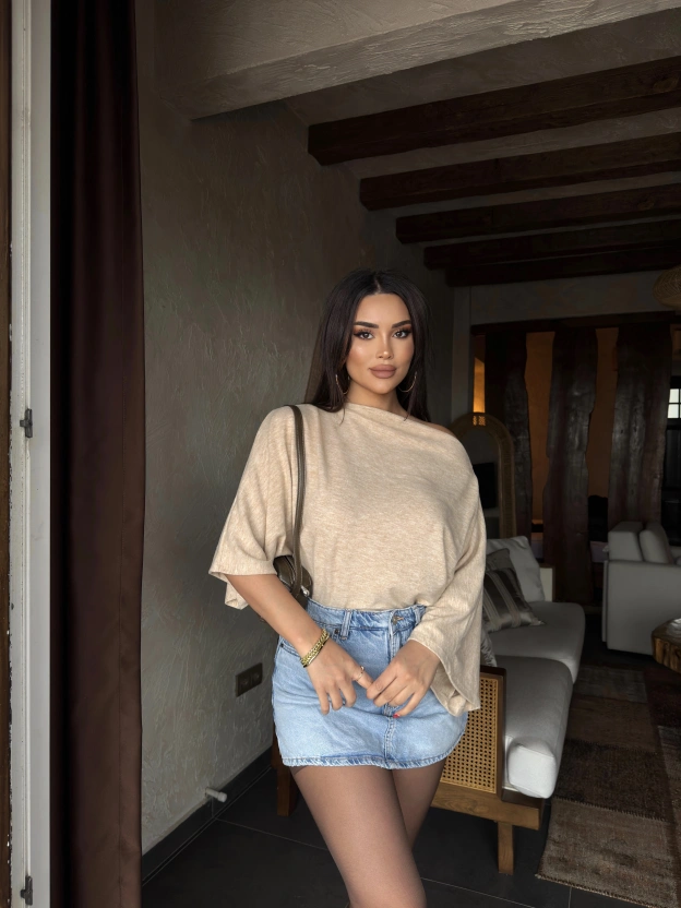 Bej Yarasa Kol Kayık Yaka Yumoş Bluz