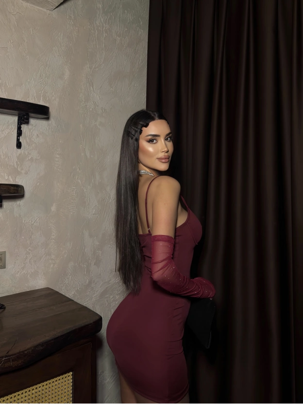 Bordo Kolları Tül Gloplu Elbise