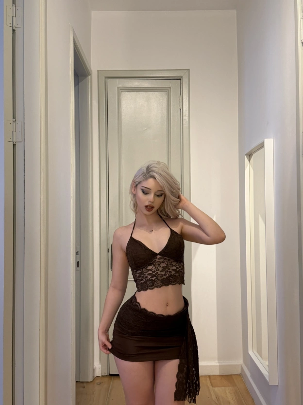 Kahverengi Dantel Detay Büstiyer Etek Takım