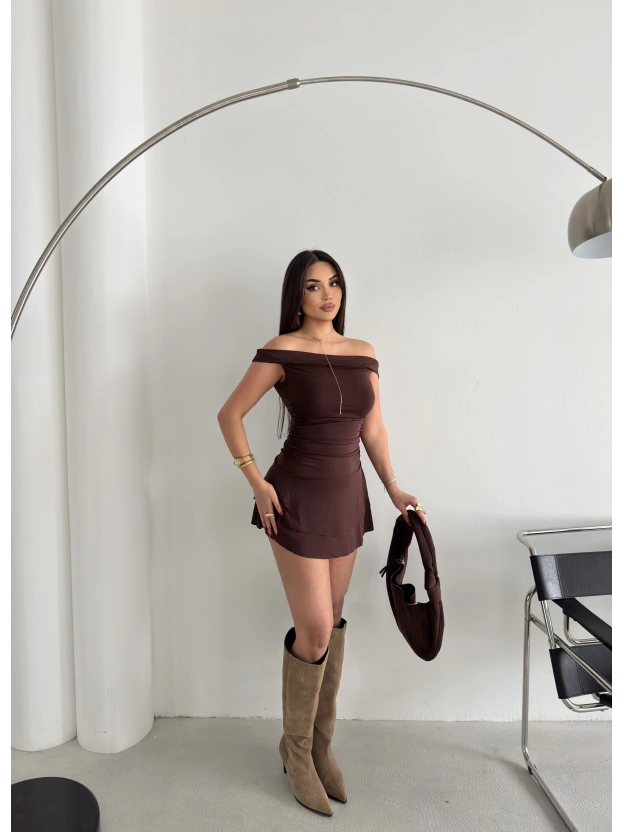 Kahverengi Madonna Yaka Drapeli Kısa Elbise