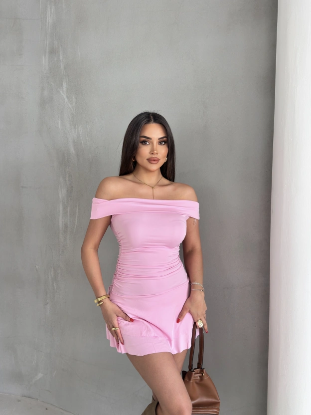 Pembe Madonna Yaka Drapeli Kısa Elbise