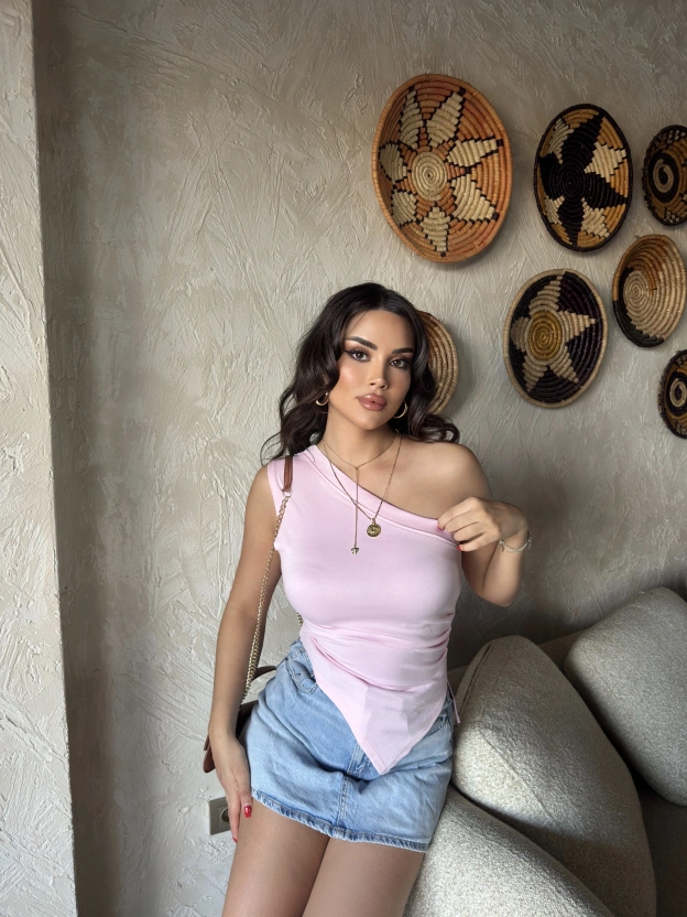 Pembe Asimetrik Tek Omuz Crop