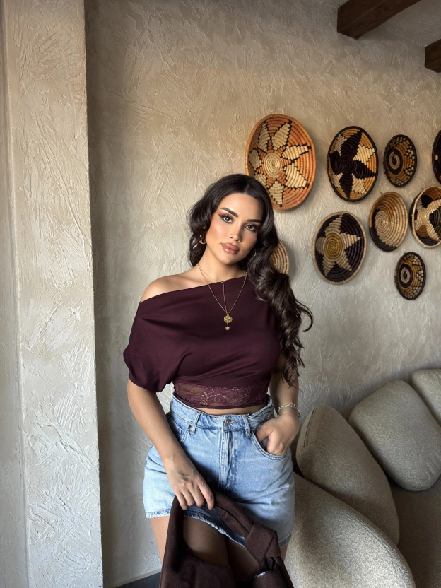 Mürdüm Dantel Detay Kayık yaka Bluz