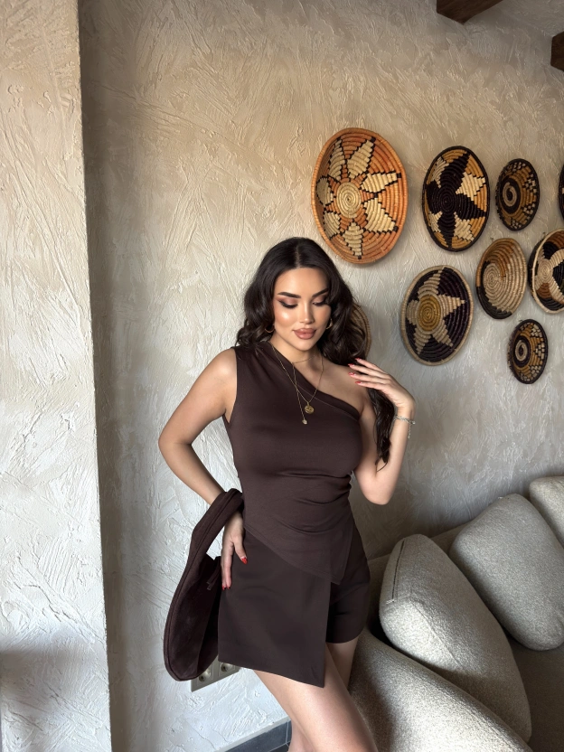 Kahverengi Asimetrik Tek Omuz Crop