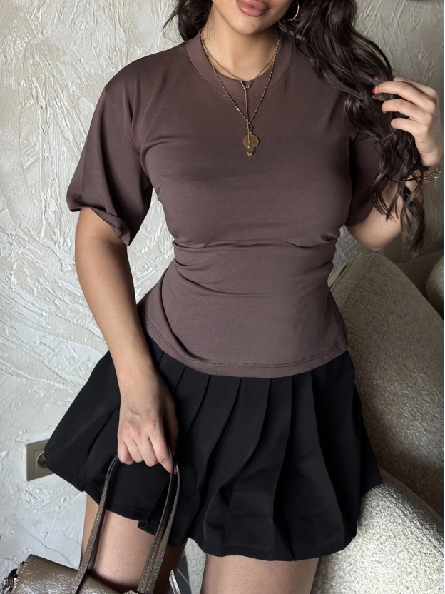 Kahverengi Sırt Bağlamalı Bele Oturan Tshırt