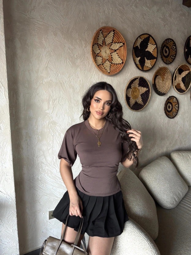 Kahverengi Sırt Bağlamalı Bele Oturan Tshırt