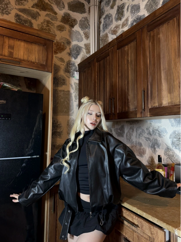 Siyah Kemer Detay Oversize Deri Ceket