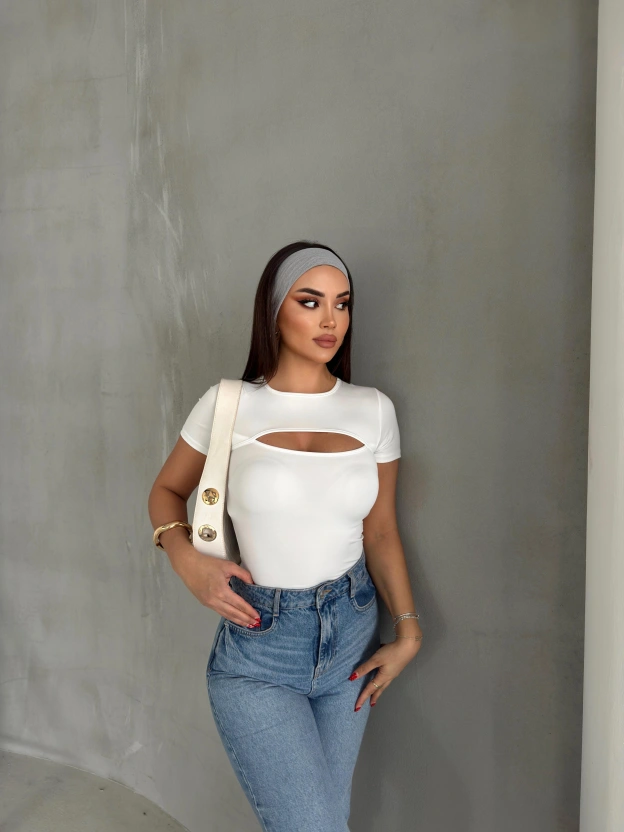 Beyaz Pencere Detay Crop