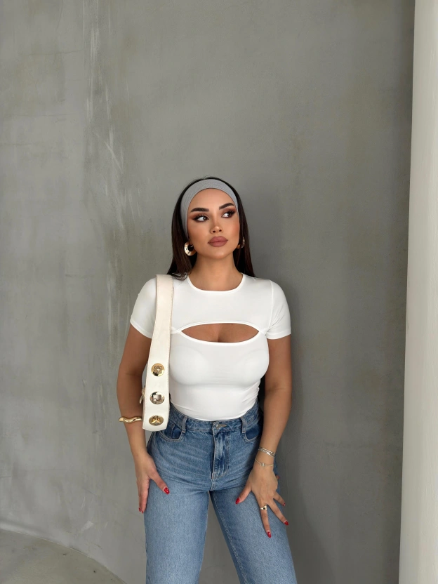 Beyaz Pencere Detay Crop