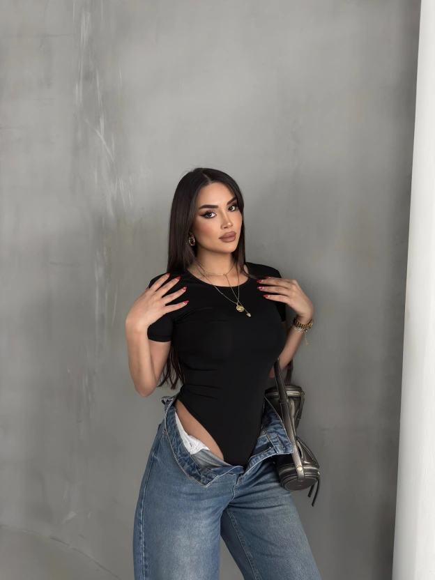 Siyah Kısa Kollu Bodysuit