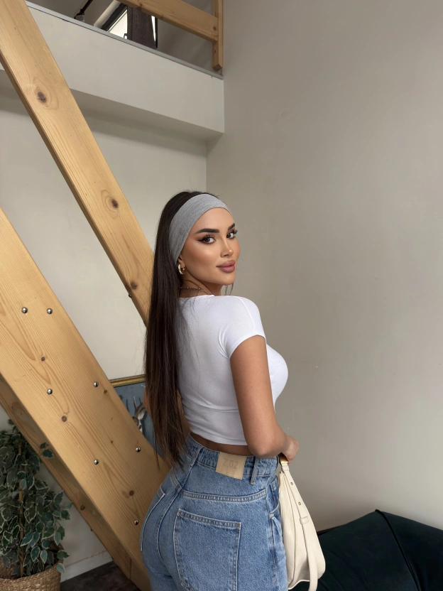 Beyaz Kısa Kol Crop Top
