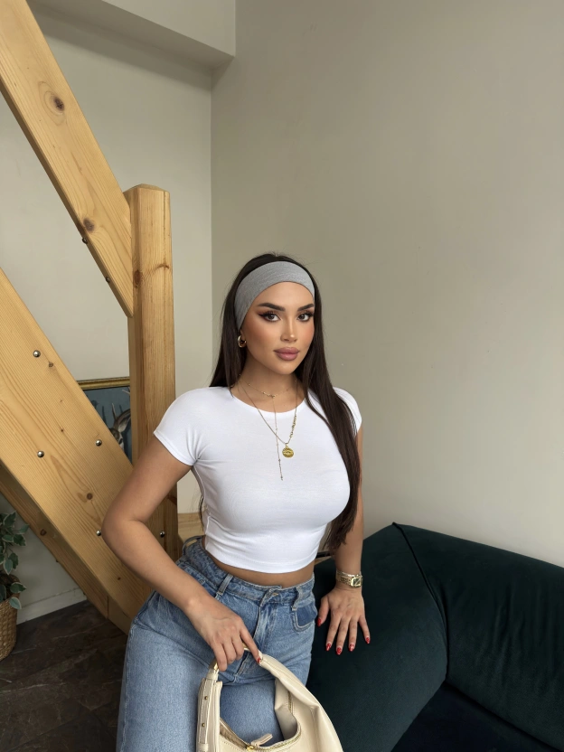 Beyaz Kısa Kol Crop Top