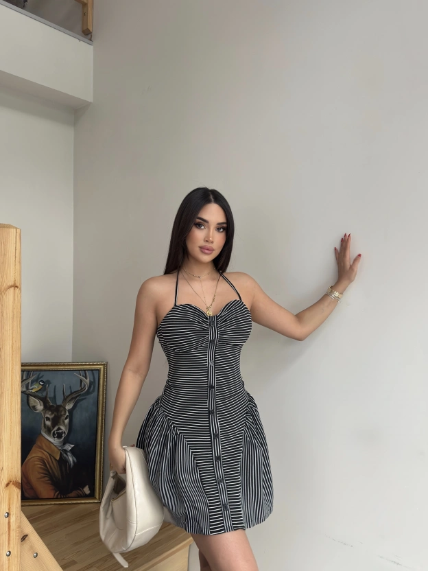 Siyah Çizgili Düğme Detay Elbise