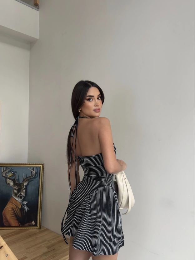 Siyah Çizgili Düğme Detay Elbise