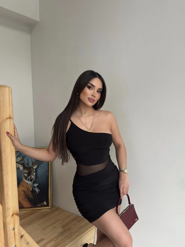 Siyah Transparan Detay Tek Omuz Elbise
