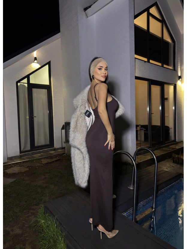 Kahverengi Askılı Göğüs Büzgü Uzun Elbise