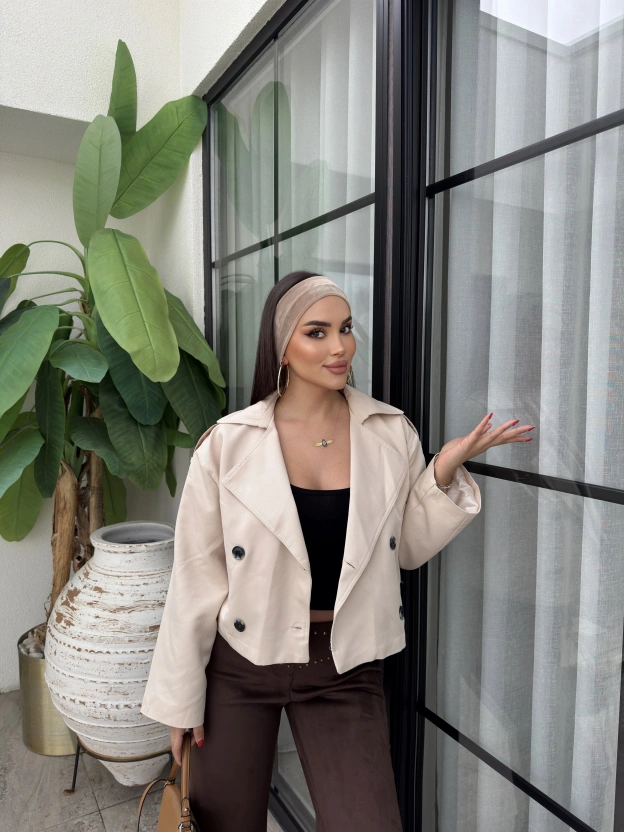 Bej Düğmeli Kısa Trençkot