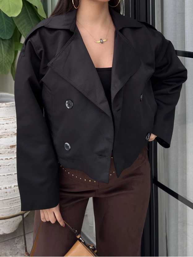 Siyah Düğmeli Kısa Trenç Kot