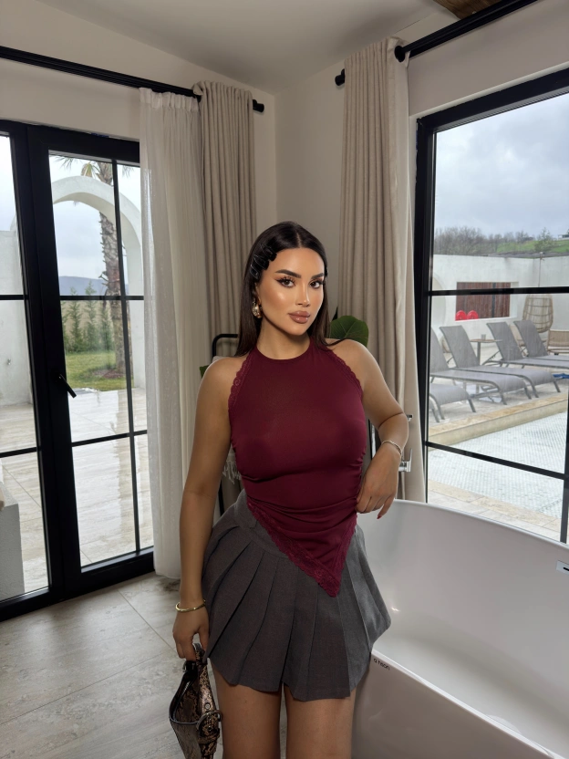 Bordo Dantel Boyundan Bağlamalı Asimetrik Bluz