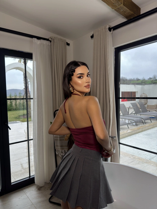 Bordo Dantel Boyundan Bağlamalı Asimetrik Bluz