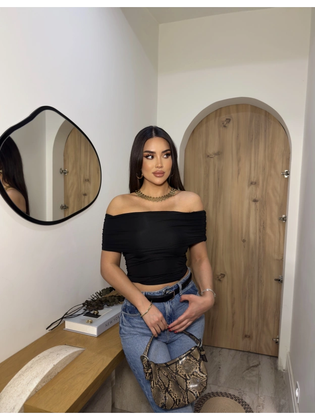 Siyah Drapeli Madonna Yaka Crop