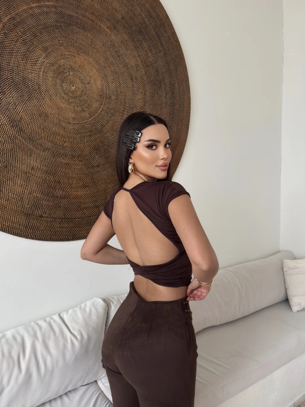 Kahverengi Sırt Detay Basic Crop