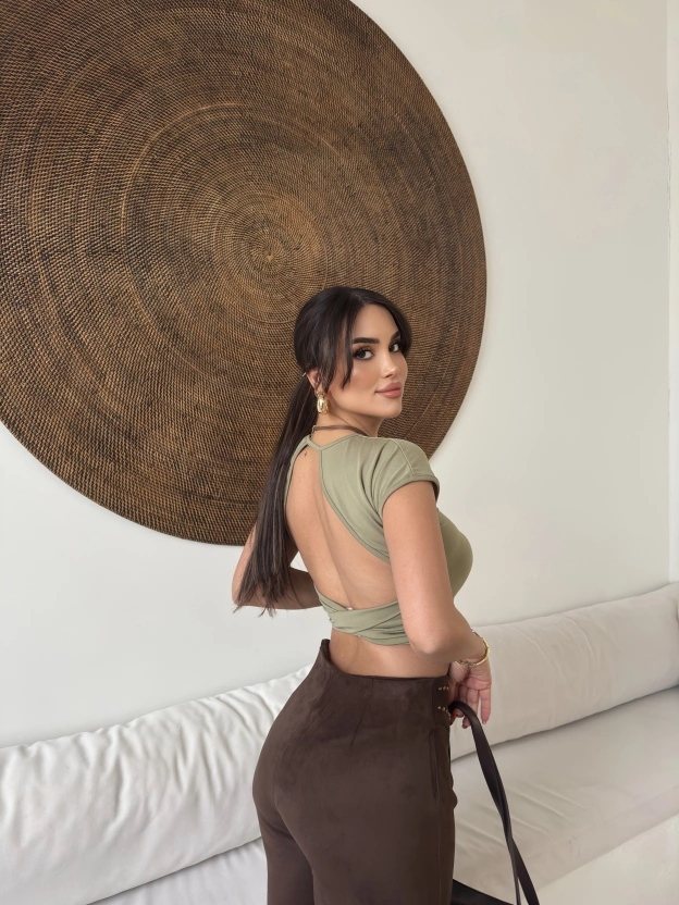 Mini Yeşili Sırt Detay Basic Crop