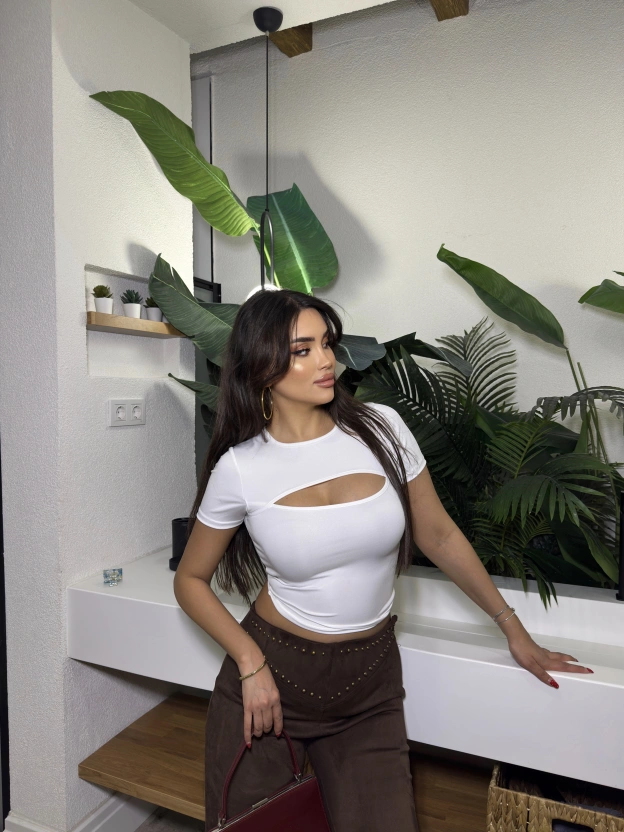 Beyaz Pencere Detay Crop