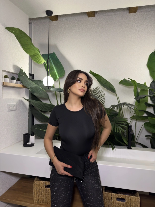 Siyah Kısa Kollu Bodysuit